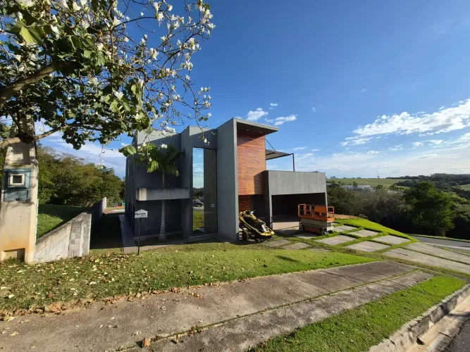 Aluga-se ou Vende-se Casa no Village Ipanema II em Araçoiaba da Serra SP