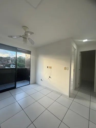 Alugo no edifício leste oeste