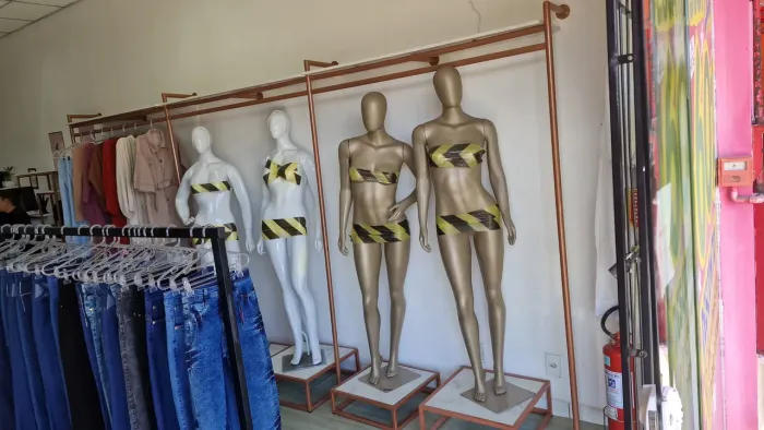 Vendo móveis de Boutique