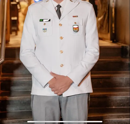 Túnica branca casamento militar