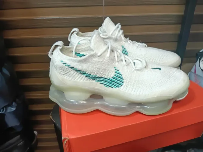 Tenis Nike Scorpions n41 novo