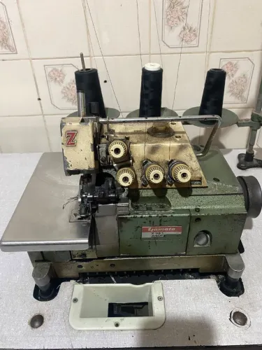 Máquina costura interloque Yamato z361