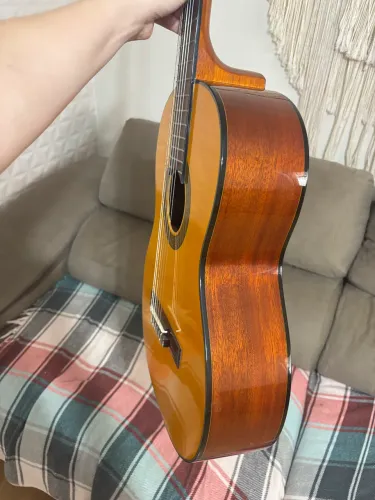 Violão novo