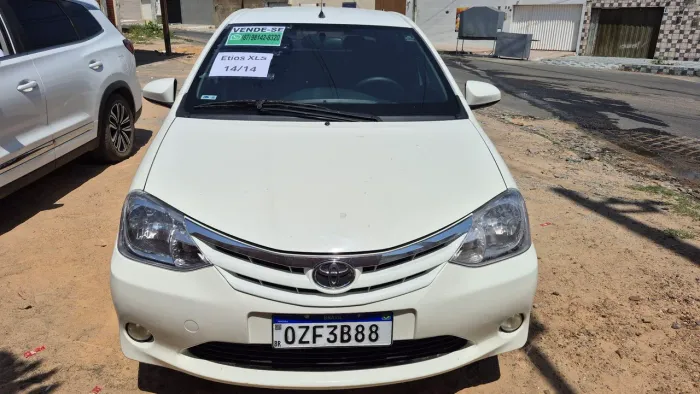 Toyota Etios XLS Sedan 1.5 Flex 16V 4P Mec. 2014