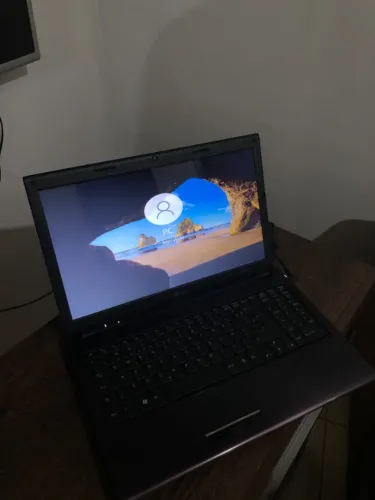 Intel® Core i3-2310M / 8GB DDR3 / HD 250GB