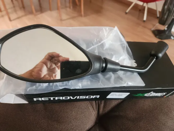 Retrovisor lado direito
