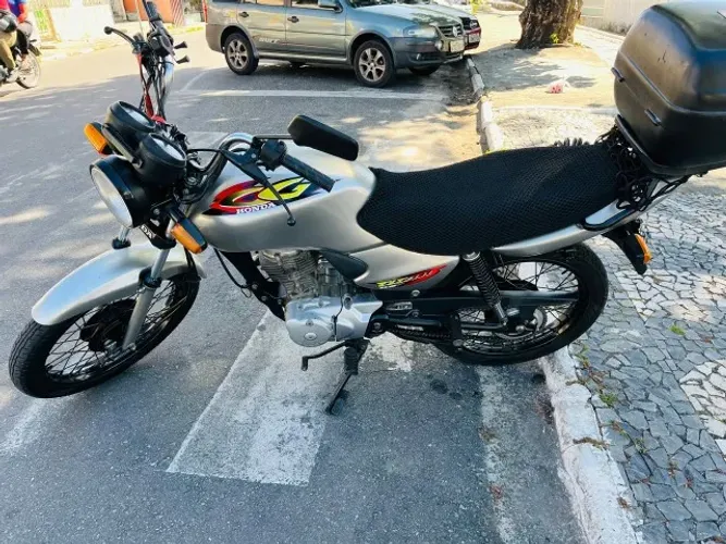 Honda CG 2001 Prata - Único Dono - Apenas 26.000 km - Baú Incluso