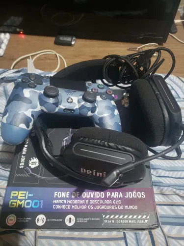 Controle ps4 e Headset 
