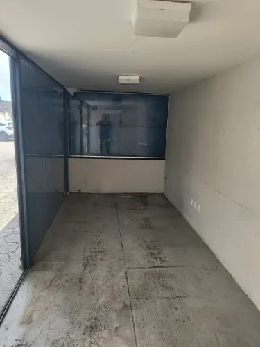 Vendo contêiner de 20 pés 