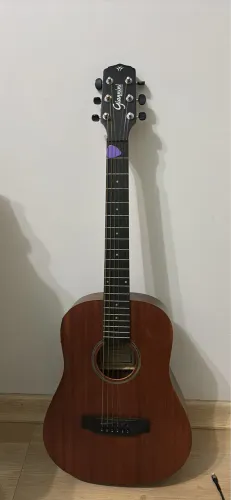 Vende-se violão