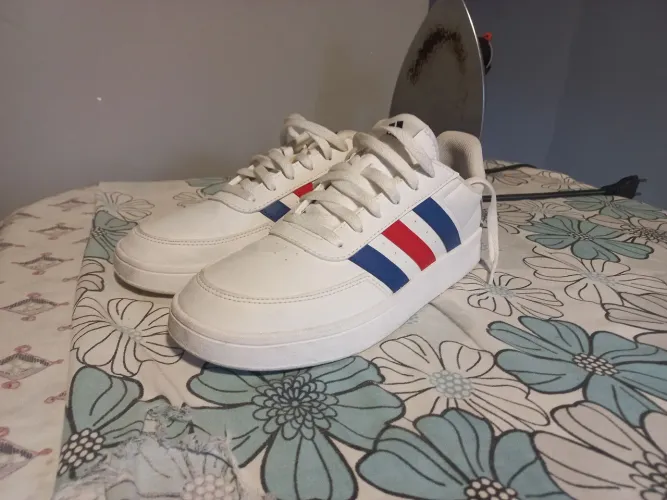 Tênis Adidas Breaknet