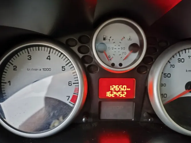 Peugeot 207 XR Sport 1.4 Flex 8V 3P 2010