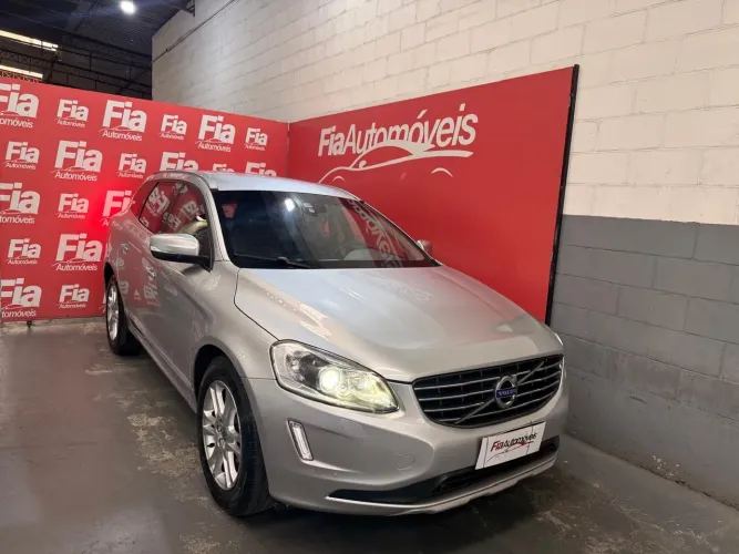 Volvo XC 60 T-5 Momentum 2.0 245cv FWD 5P 2016
