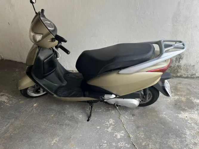 Honda lead