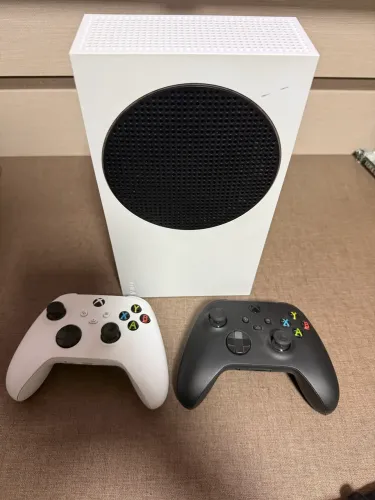 XBOX SERIES S 512GB 2 CONTROLES