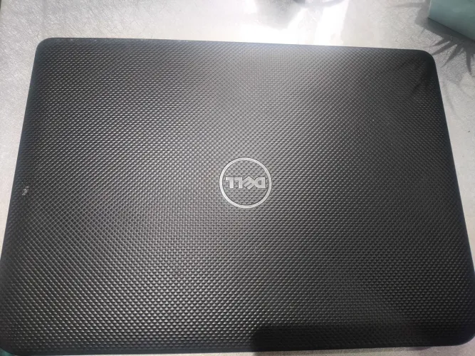 Notebook Dell P37G001 i5