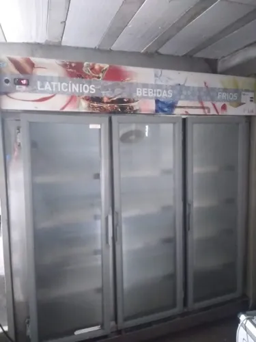 Expositor de frios 3 portas