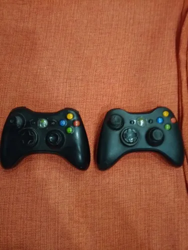 2 Controle Xbox 360 originais pra concerto
