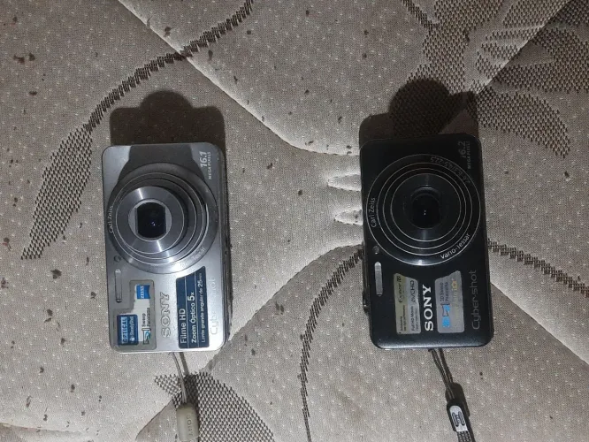 2 CÂMERAS SONY CYBER-SHOT