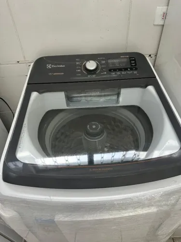 Máquina de lavar lavadora Electrolux 15kgs 127v NOVA