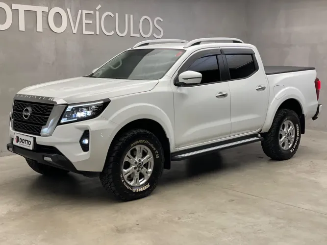 Nissan Frontier XE CD 4X4 2.3 Bi-TB Diesel Aut. 2025