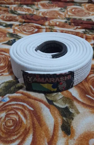 Faixa branca de jiu jitsu tamanho G ou A3, Yamarashi, usada