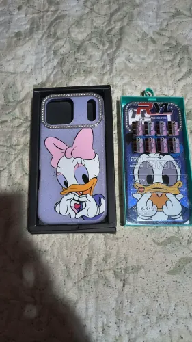 VENDO ESSAS CAPAS DO IPHONE 17 PRO MAX 30 REAIS.