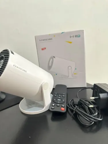 Projetor HY300 PRO Magcubic Smart Wi-Fi + Bluetooth