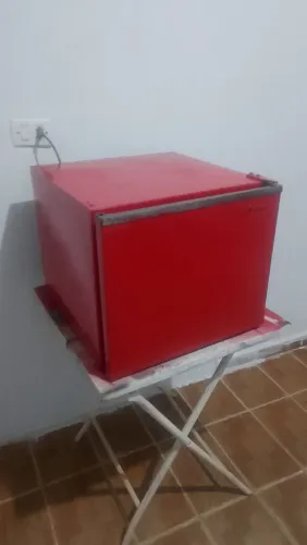 Vendo um frigobar 