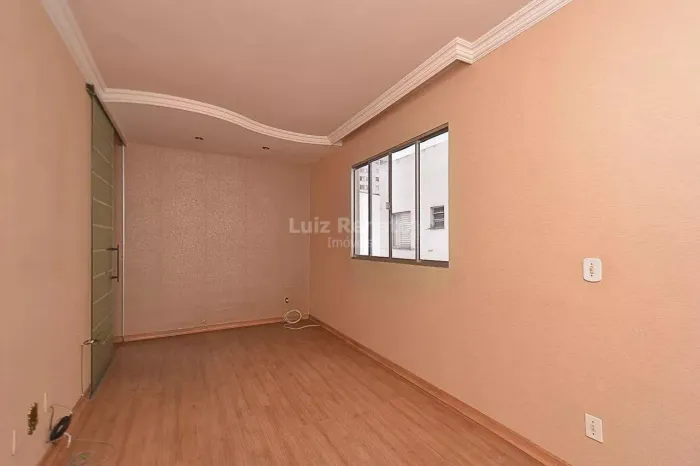 Apartamento à venda no bairro Silveira