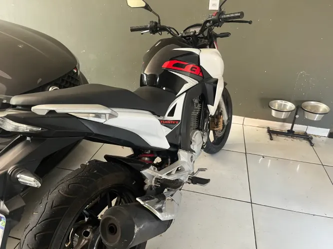 Cb twister 250