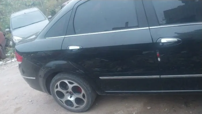 Fiat Linea Absolute 1.9/1.8 Flex Dualogic 4P 2010