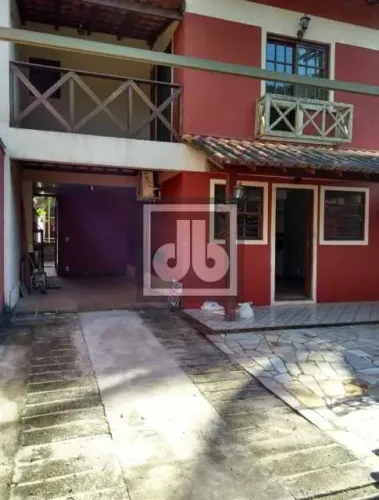 Apartamento - / Residencial / Itaipu
