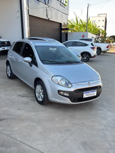 Fiat Punto Attractive Italia 1.4 F.flex 8V 5P 2013