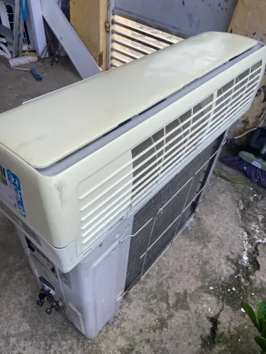 Vendo ar condicionado 12 mil Btus inverter só vendo com a instalação!