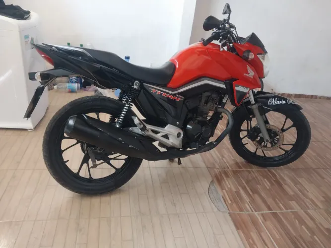 Vendo ou troco em carro .titan160 .2019.2020