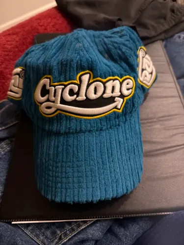 Cyclone - boné - raro 