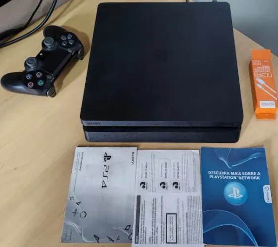 PS4 SLIM COM 3 JOGOS DE SUA ESCOLHA LACRE DE FABRICA