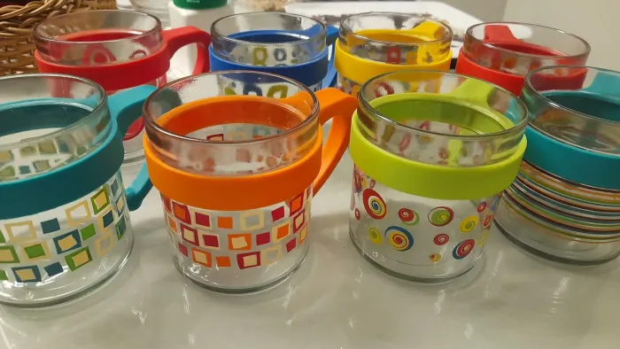 Jogo 08 Canecas multicoloridas 