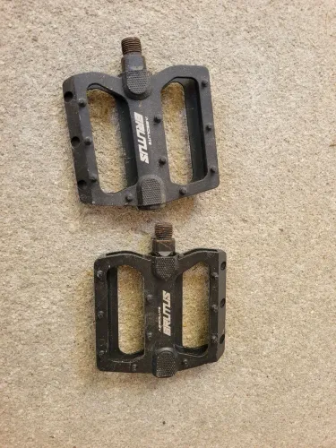 Par de pedal