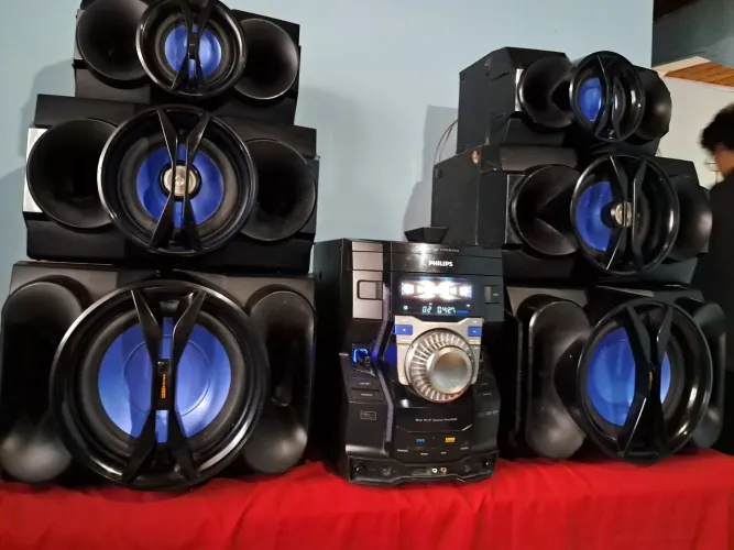 Som Philips Max Sound 1600W