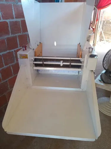 Modeladora cilindro e batedeira de bolo industrial trifásico
