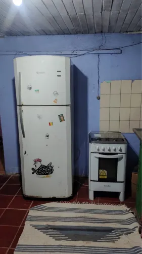 Vendo geladeira Bosch e fogão de 4 bocas marca cônsul
