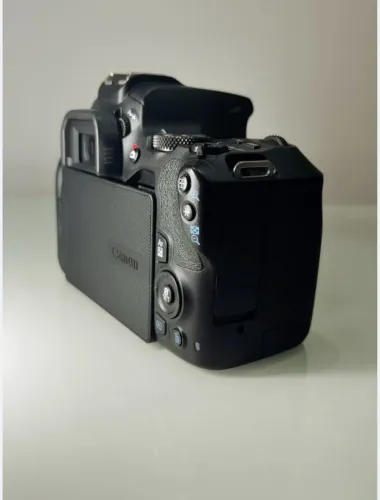Canon EOS SL3 + 2 lentes