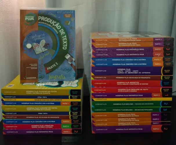 Livros Didáticos Ensino Médio - Moderna Plus (LEIA A DESCRIÇÃO)