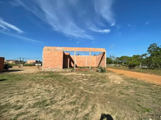 Terreno 180 m²