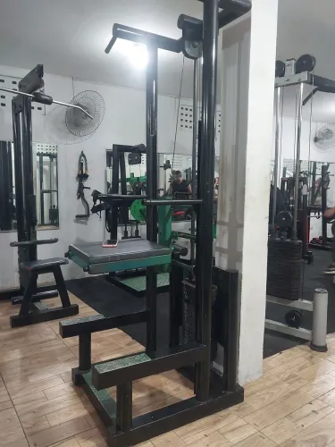 Vendo maquina de academia Graviton