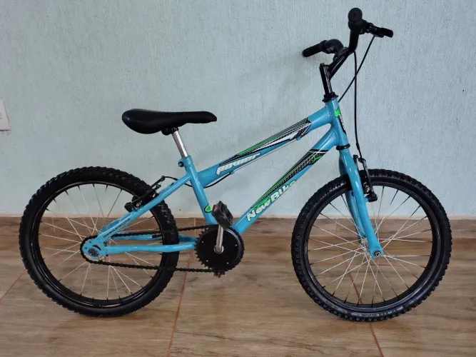 Bike infantil aro 20. Regulada.