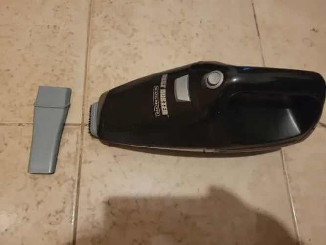 Aspirador portatil Black & Decker 750W