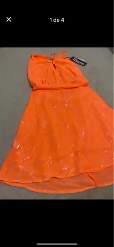 Vestido laranja brilhante 
